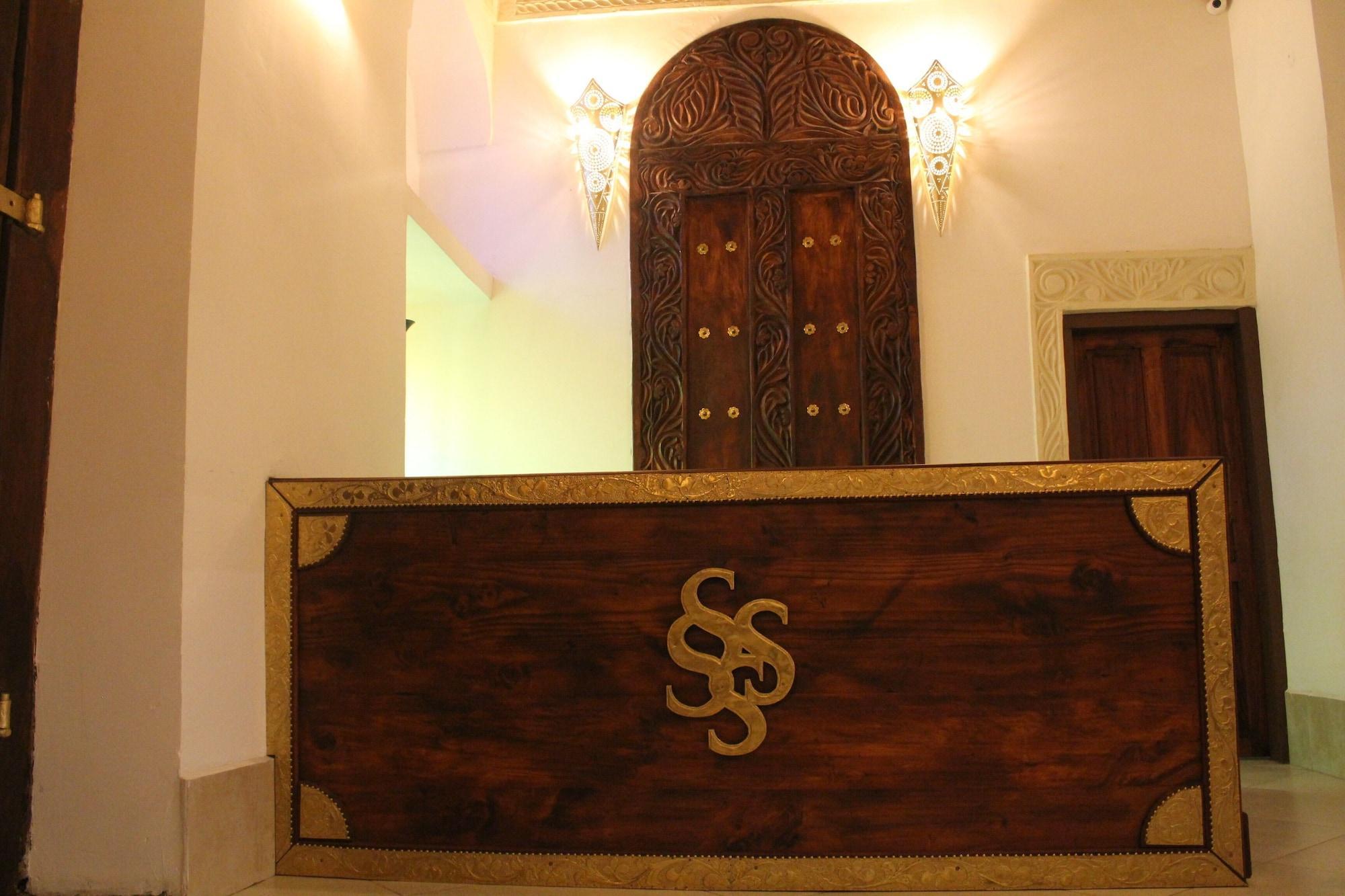Smiles Stone Town Hotel Zanzibar Buitenkant foto